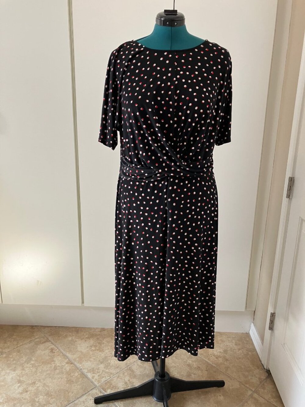 London Times Navy Blue W/ Red&White Dots Midi Twist 1/4 Length Sleeve Dress 1X